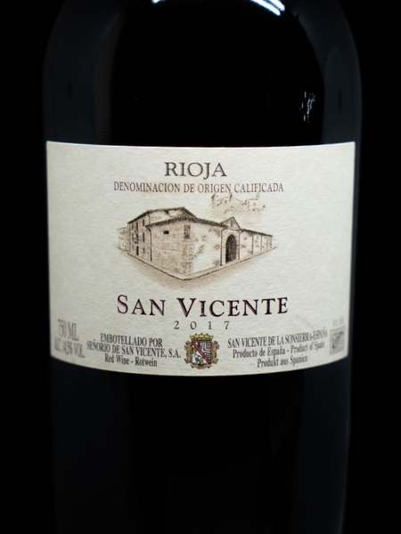 Front White Label with Logo of San Vicente